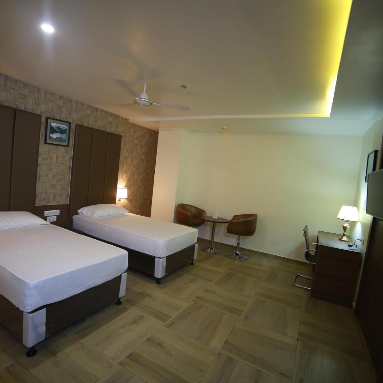 Hotel Svm Grand Medipally Hyderabad Exterior photo