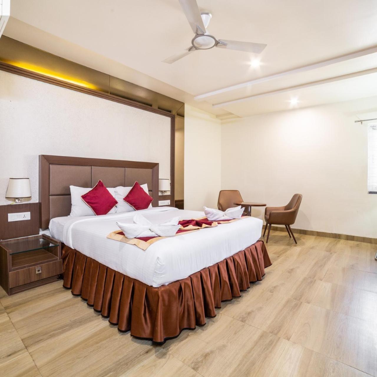 Hotel Svm Grand Medipally Hyderabad Exterior photo
