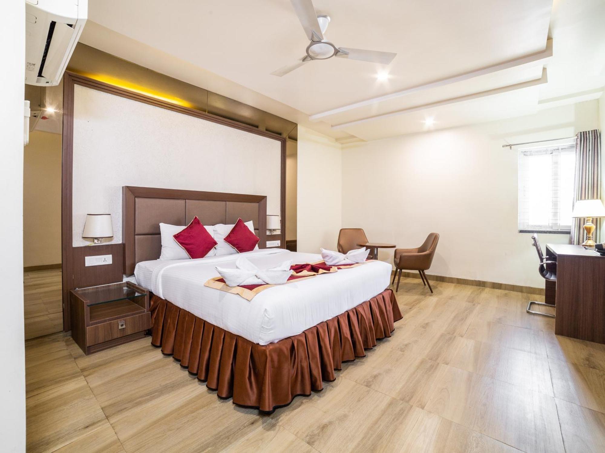 Hotel Svm Grand Medipally Hyderabad Exterior photo